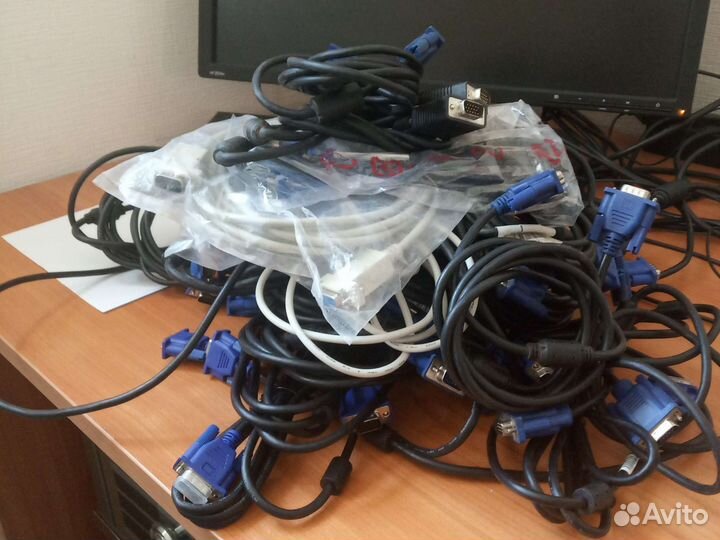 Кабель VGA