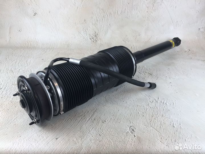 Гидростойка задняя левая Mercedes W221