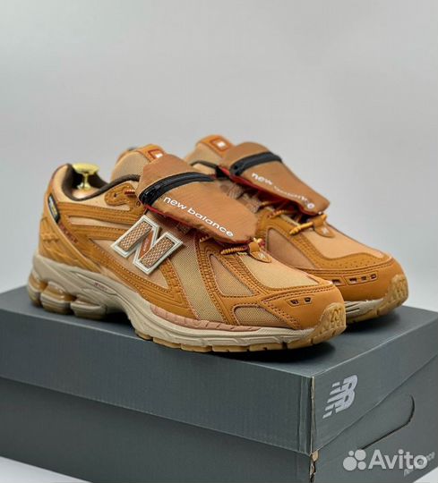 Мужские кроссовки New Balance 1906R Orange