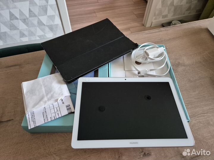 Планшет huawei MediaPad T3 10 LTE 16 гб золотистый