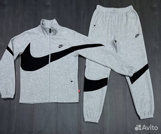 Спортивный костюм Nike
