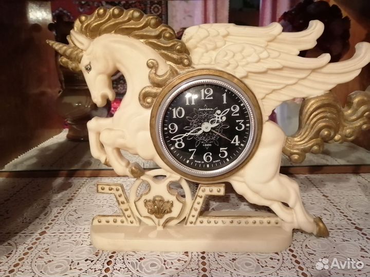 Часы(механические ) статуэтка