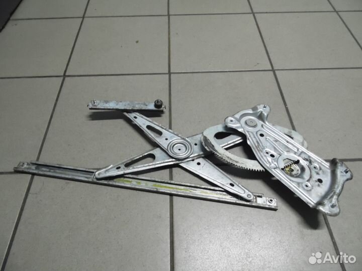 Стеклоподъемник передний левый Рено Флюенс Меган 3