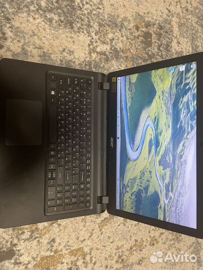 Acer aspire es1 572