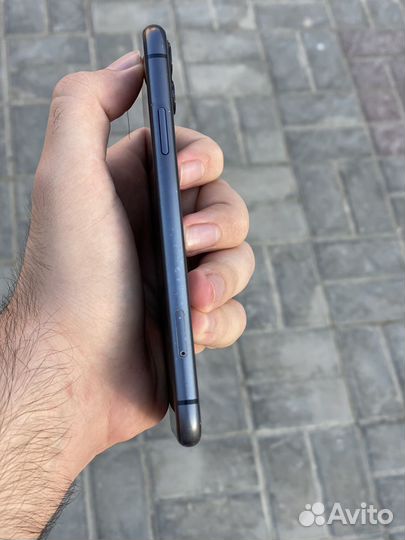 iPhone 11 (не вскрытый)