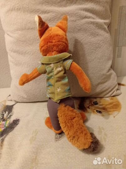 Плюшевый лис