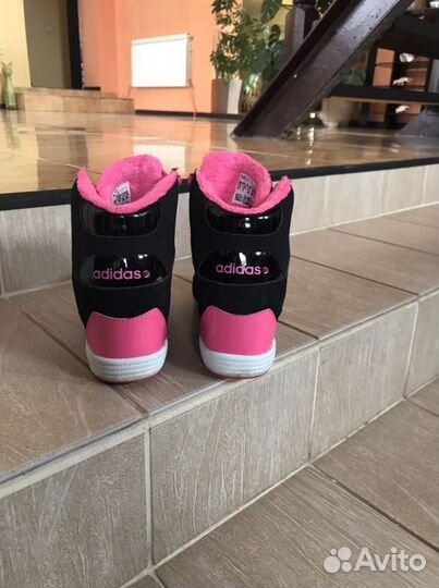 Кроссовки женские adidas 37 размер