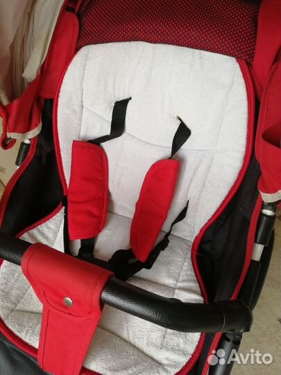 Коляска прогулочная всесезонная