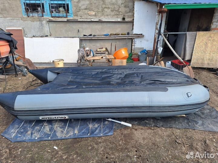 Лодка вёсельная,под мотор