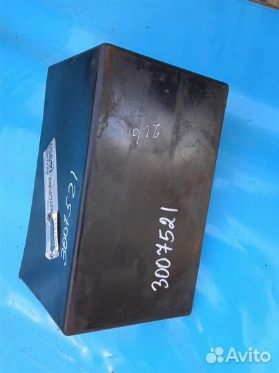 Площадка под аккумулятор (акб) Mitsubishi Pajero