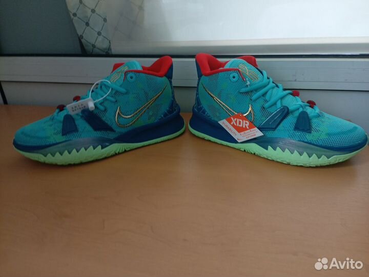 Кроссовки Nike Kyrie 7