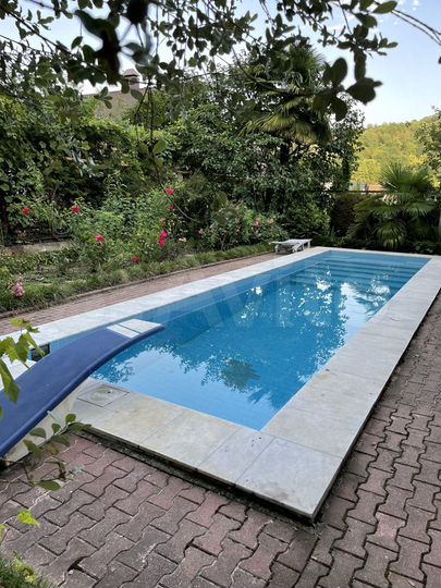 Дом 383 м² на участке 7,4 сот.