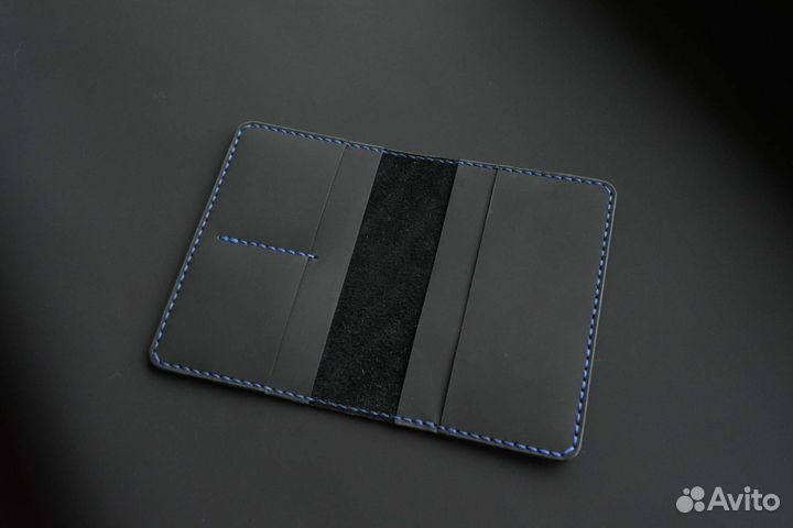 Обложка на паспорт из кожи ручной работы