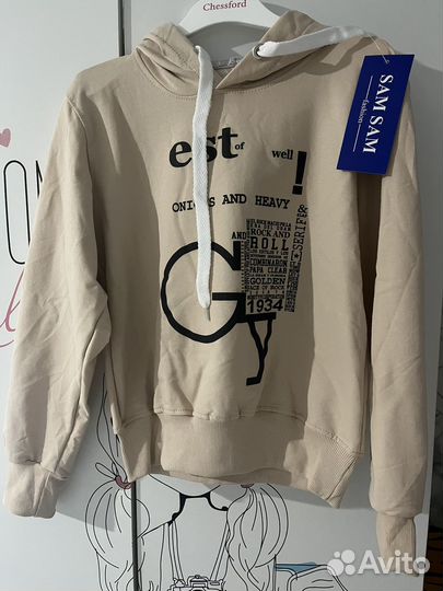 Продам новый костюм