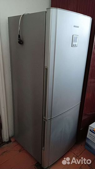 Холодильник Samsung RL-21 dcas, надо залить фрион