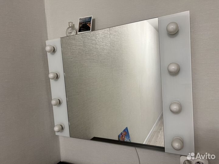 Зеркало с лампочками, гримерное зеркало