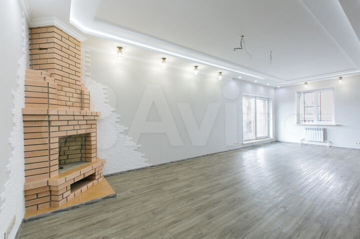 Коттедж 450 м² на участке 12 сот.