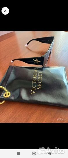 Солнцезащитные очки Victoria's Secret