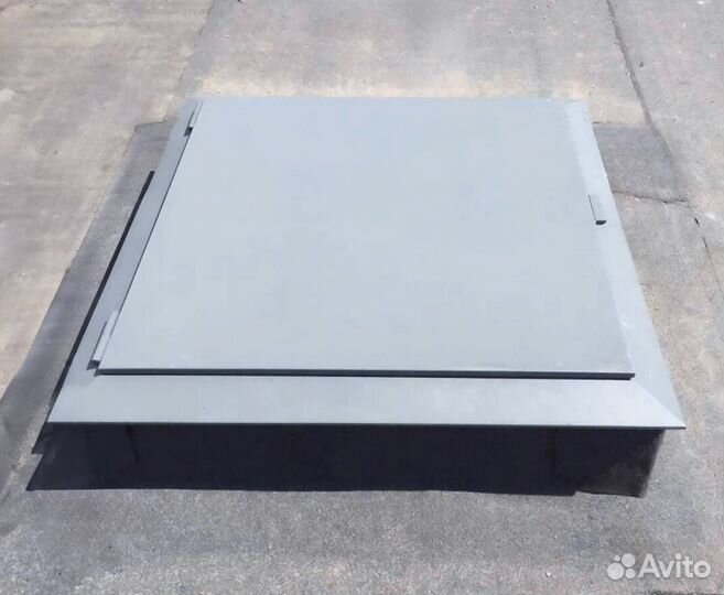 Металлический кровельный люк