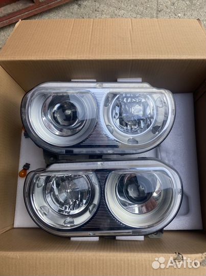 Фары dodge challenger 10-14г в идеальном состоянии