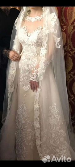 Свадебное платье