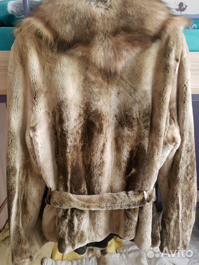 Полушубок из щипанной норки с песцом