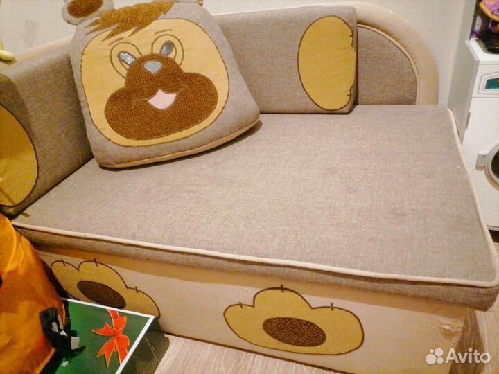 Диванчик мягкий детский