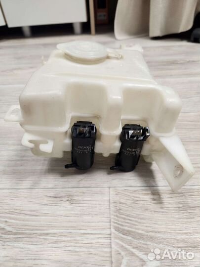 Бачок омывателя airtrek