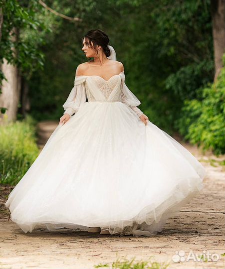 Свадебное платье
