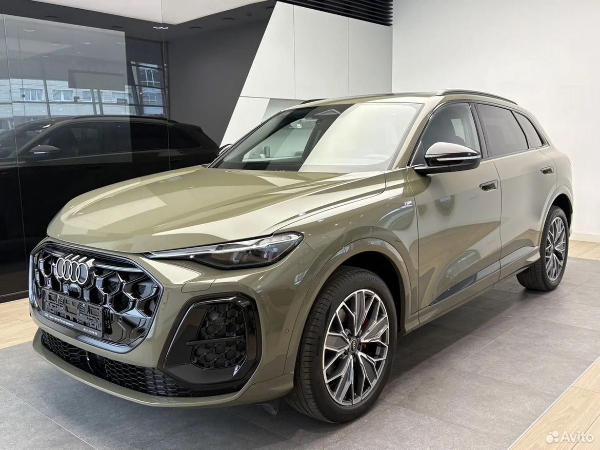 Audi Q5L 2.0 AMT, 2026