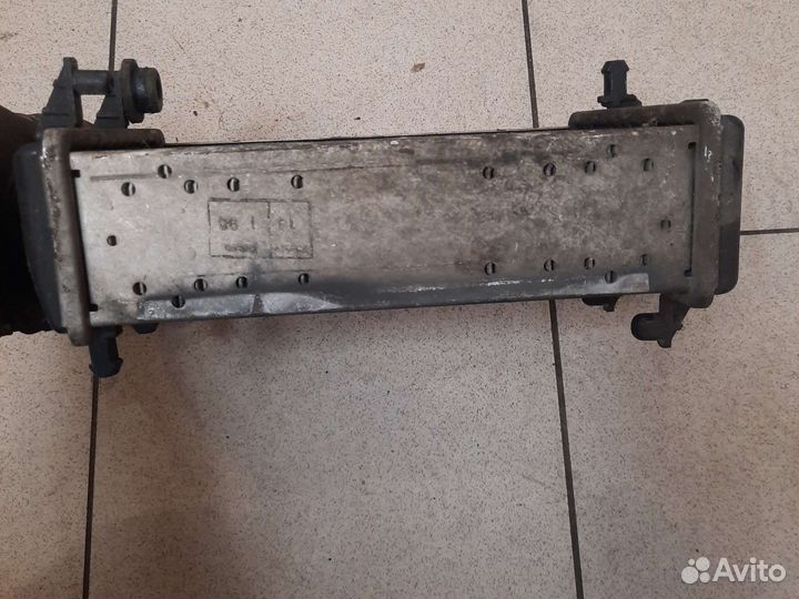 Интеркулер Volkswagen Passat B5 058145805A