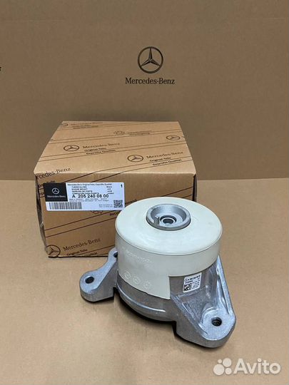 Опора двигателя левая Mercedes a2052400800