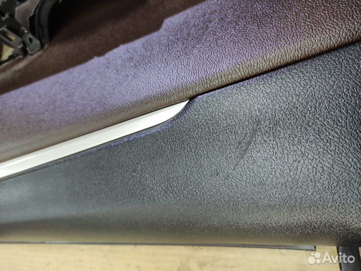 Задняя левая дверная карта Toyota Fortuner 2