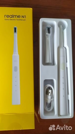 Зубная щетка