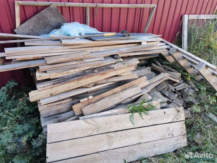 Дрова доска обрезки. Бесплатно