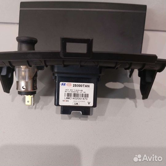 Hyundai ix35 накладка консоли AUX USB