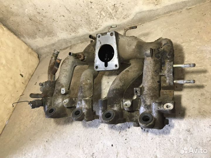 Впускной коллектор Nissan Almera n15 1,4;1,5;1,6