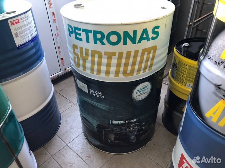 Пустая бочка из под масла