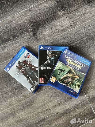Sony Playstation 4 pro ps4 1Tb + 3игры+геймпад