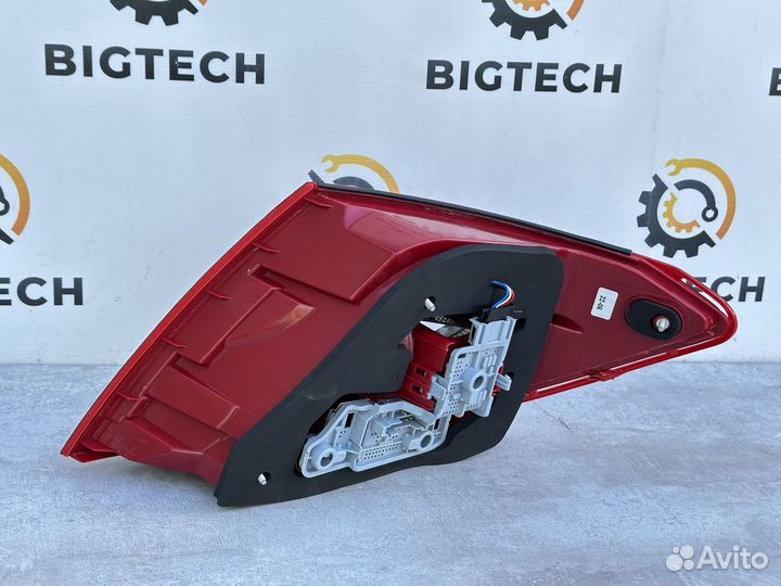 Фонарь задний левый Mercedes W204 A2049060203