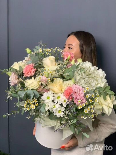 Цветы. Композиция из роз. Доставка цветов