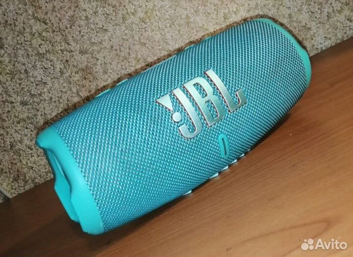 Продам колонку JBL Charge 5 Green