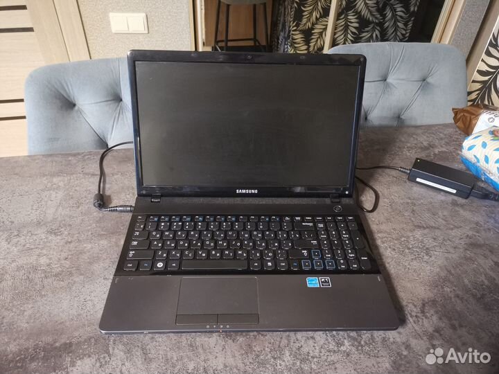 Ноутбук Samsung серии 3 15.6