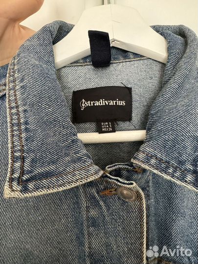 Джинсовая куртка женская Stradivarius