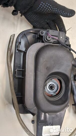 Лючок бензобака Volkswagen Atlas, 2019