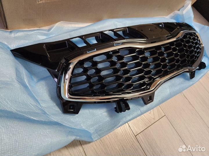 Новая Решетка радиатора Kia Ceed 2 2012- 2015