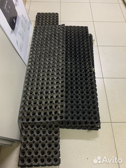 Резиновый коврик ячеистый