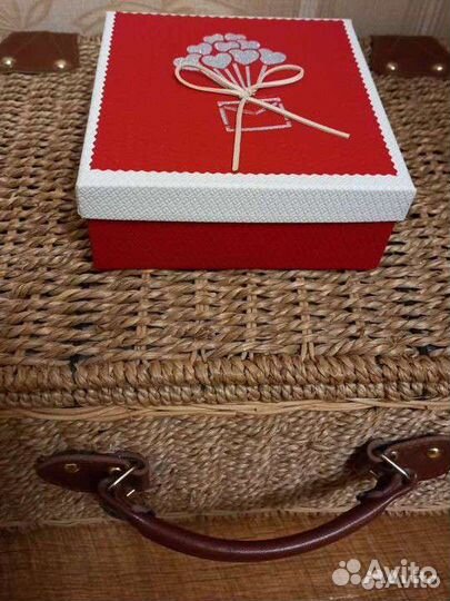 Корзина и коробочки для подарков