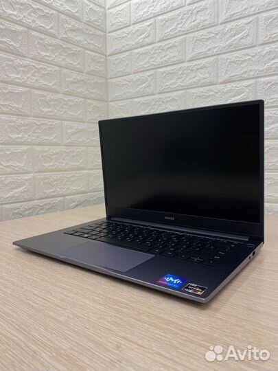 Новый ноутбук Honor MagicBook 14 Ryzen 5 5500U