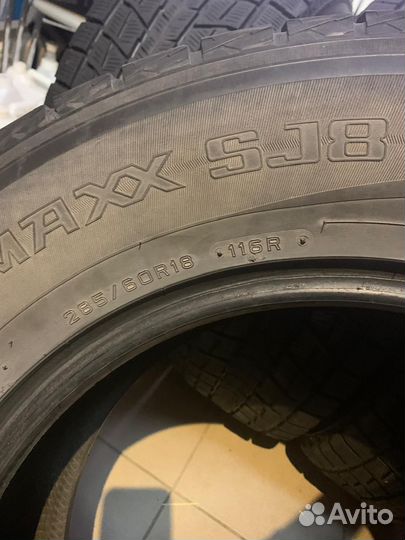 Dunlop Winter Maxx SJ8 285/60 R18 116R